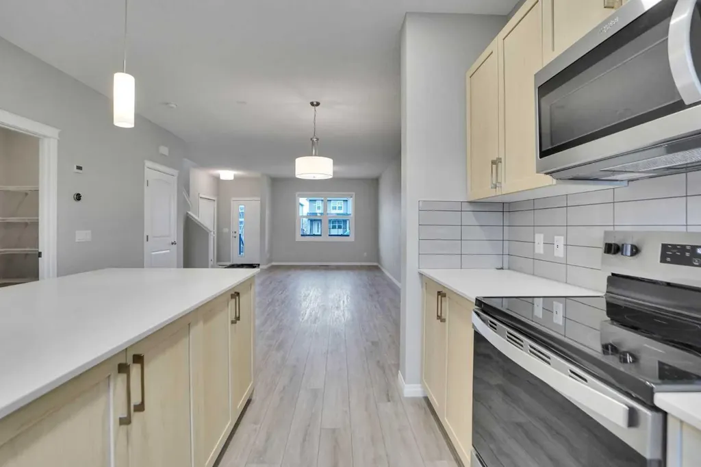667 Wolf Willow Boulevard SE Calgary AB T2X 5S1