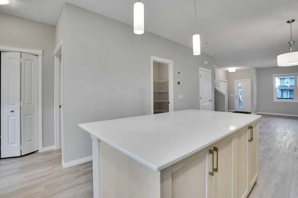 667 Wolf Willow Boulevard SE Calgary AB T2X 5S1