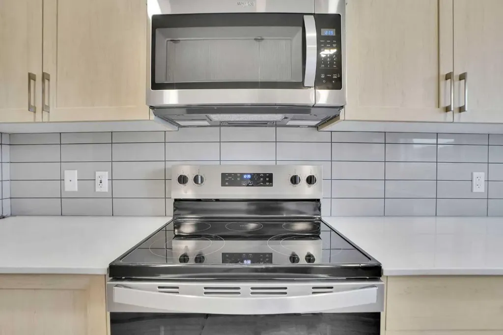 667 Wolf Willow Boulevard SE Calgary AB T2X 5S1