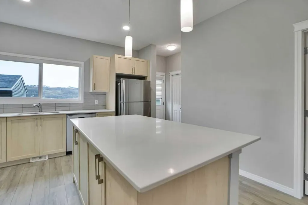 667 Wolf Willow Boulevard SE Calgary AB T2X 5S1