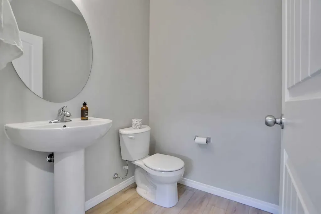 667 Wolf Willow Boulevard SE Calgary AB T2X 5S1