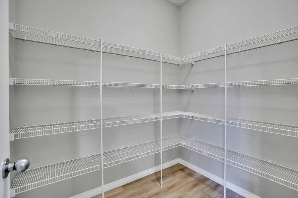 667 Wolf Willow Boulevard SE Calgary AB T2X 5S1