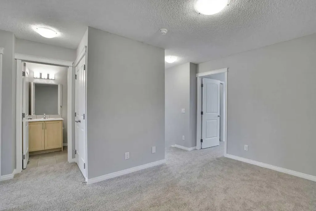 667 Wolf Willow Boulevard SE Calgary AB T2X 5S1