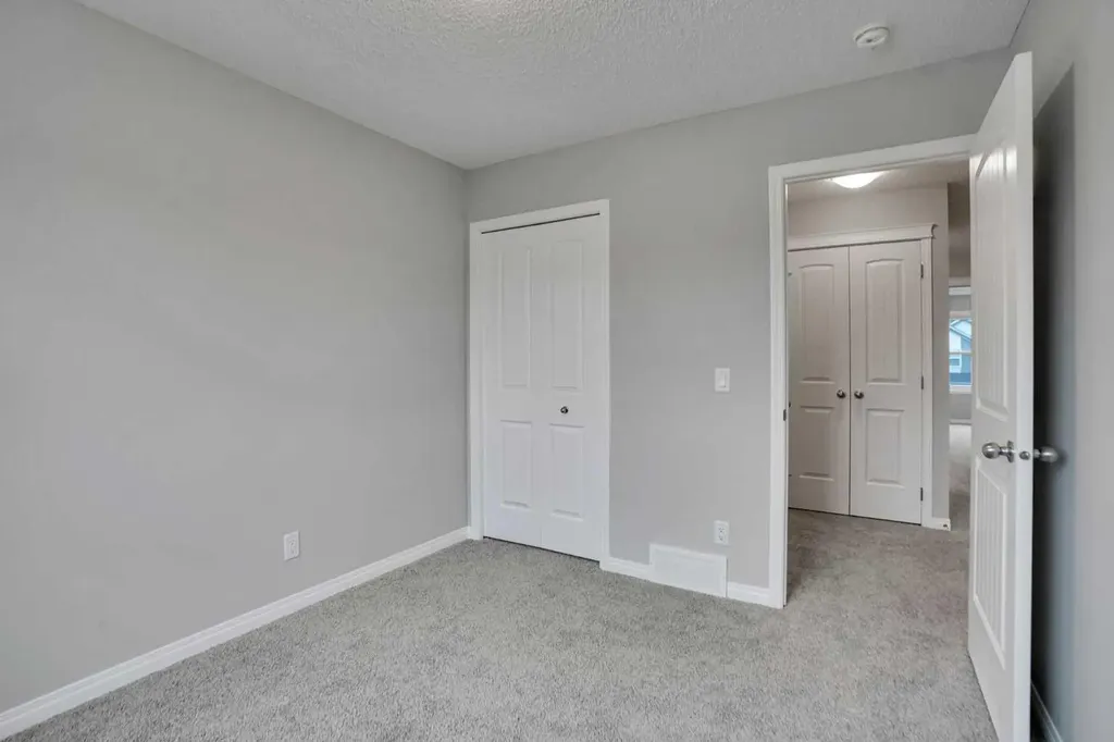 667 Wolf Willow Boulevard SE Calgary AB T2X 5S1