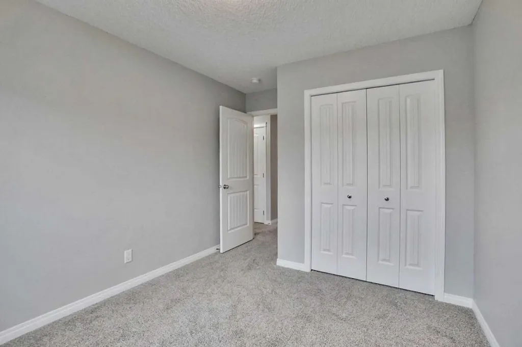 667 Wolf Willow Boulevard SE Calgary AB T2X 5S1
