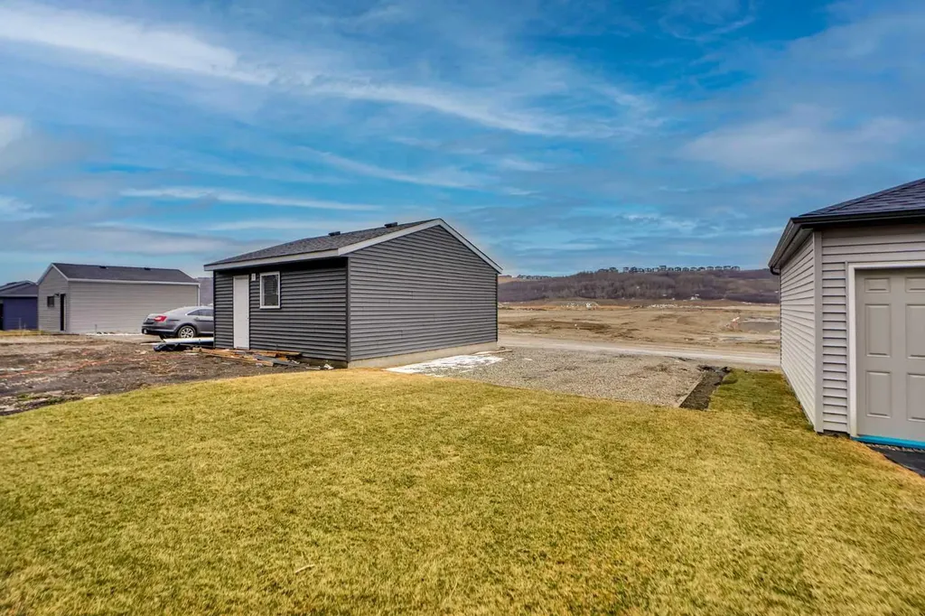 667 Wolf Willow Boulevard SE Calgary AB T2X 5S1