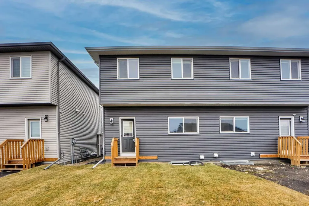667 Wolf Willow Boulevard SE Calgary AB T2X 5S1
