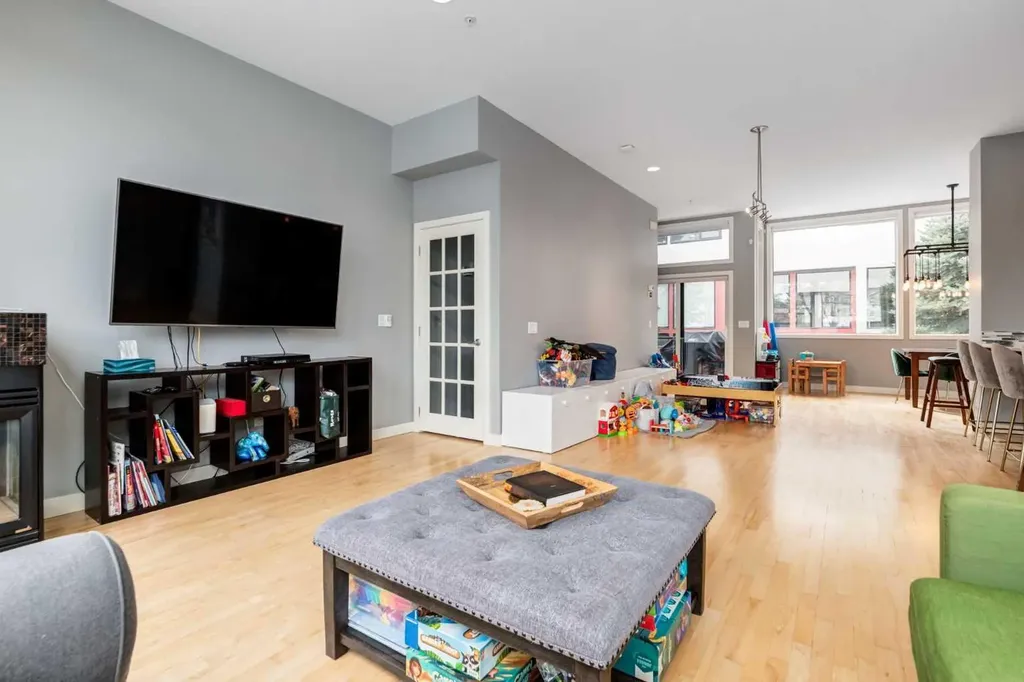 1720 12 Street SW Calgary AB T2T3M9