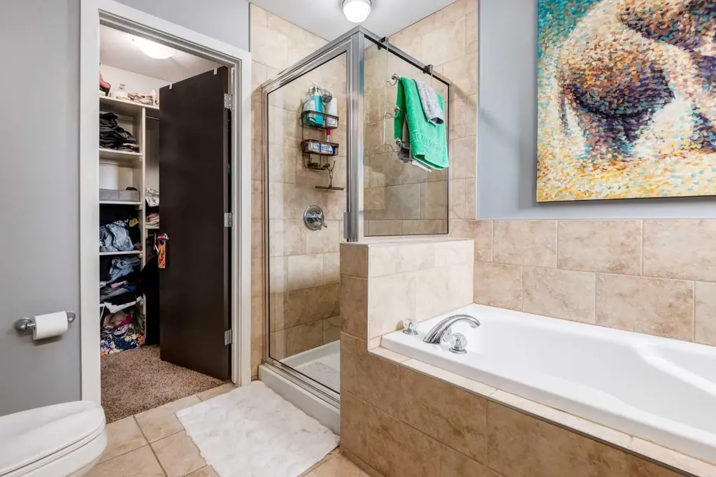 1720 12 Street SW Calgary AB T2T3M9
