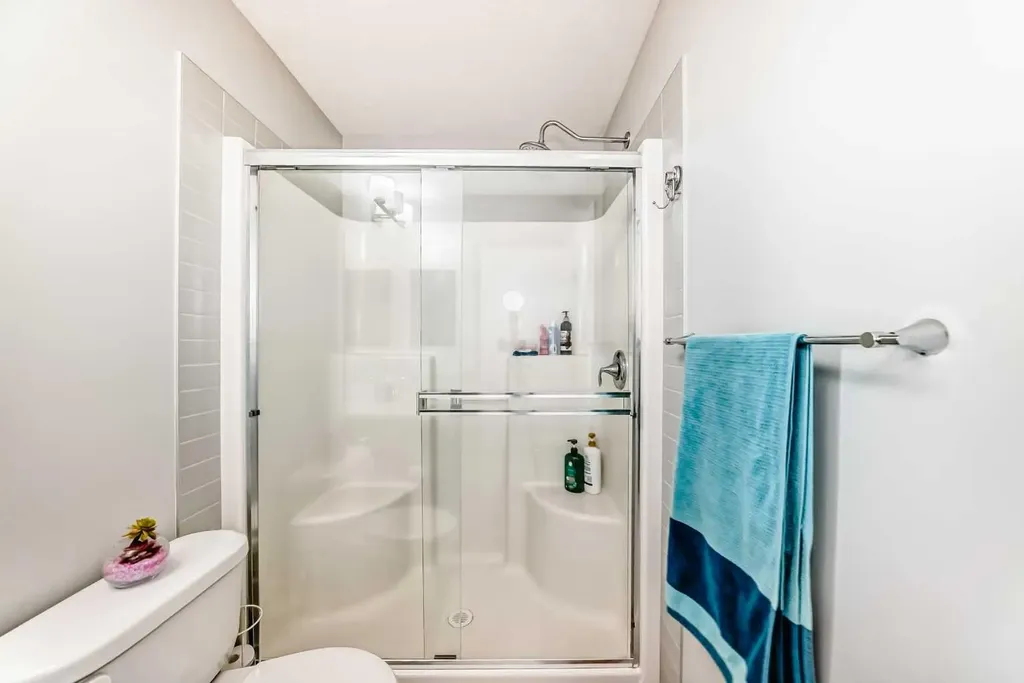 392 Redstone Drive NE Calgary AB T3N 0R1