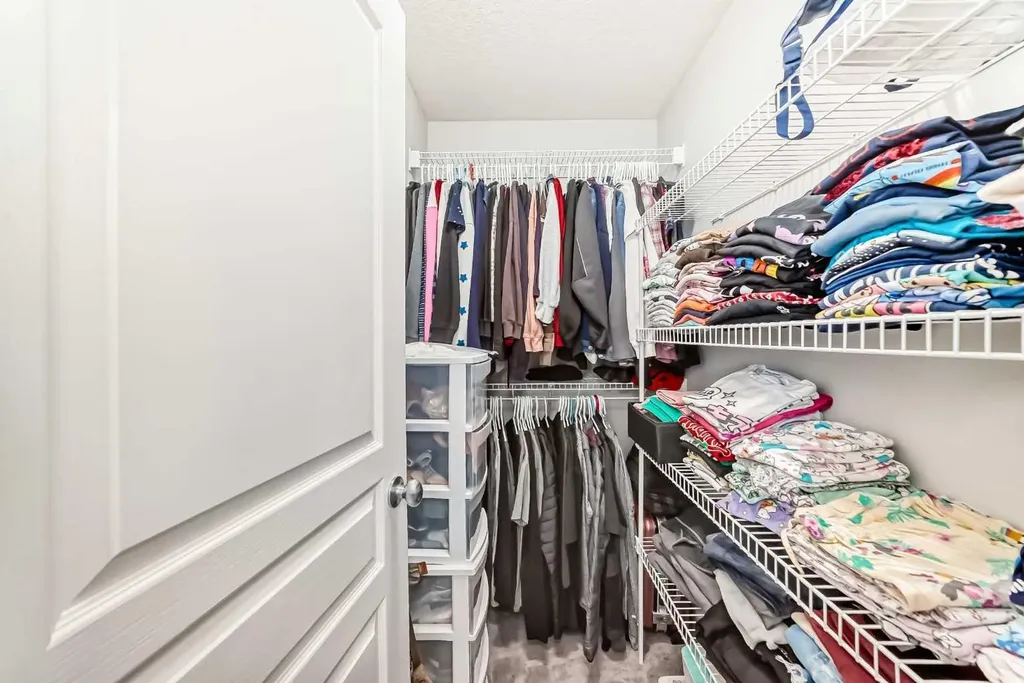 392 Redstone Drive NE Calgary AB T3N 0R1