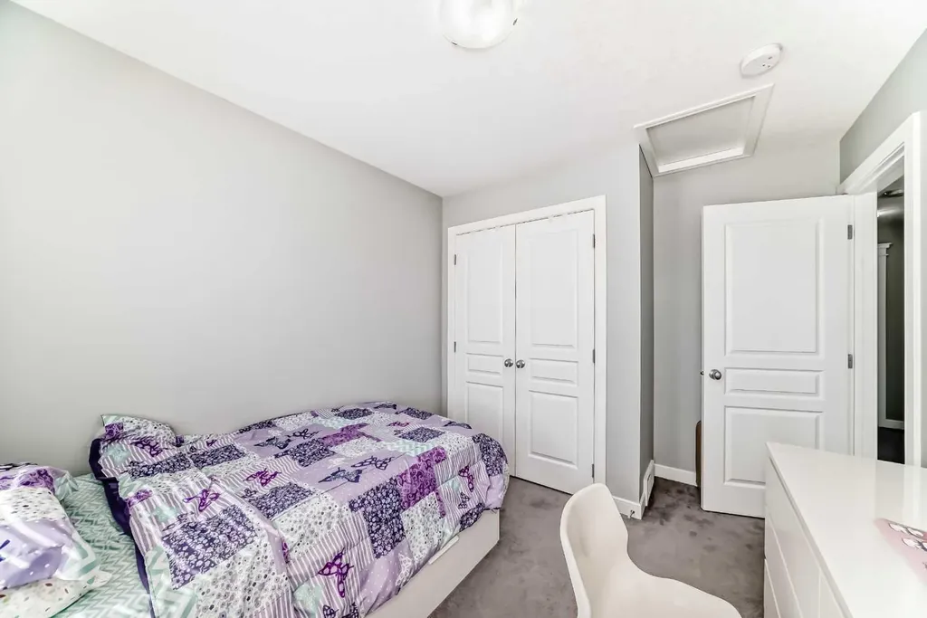 392 Redstone Drive NE Calgary AB T3N 0R1