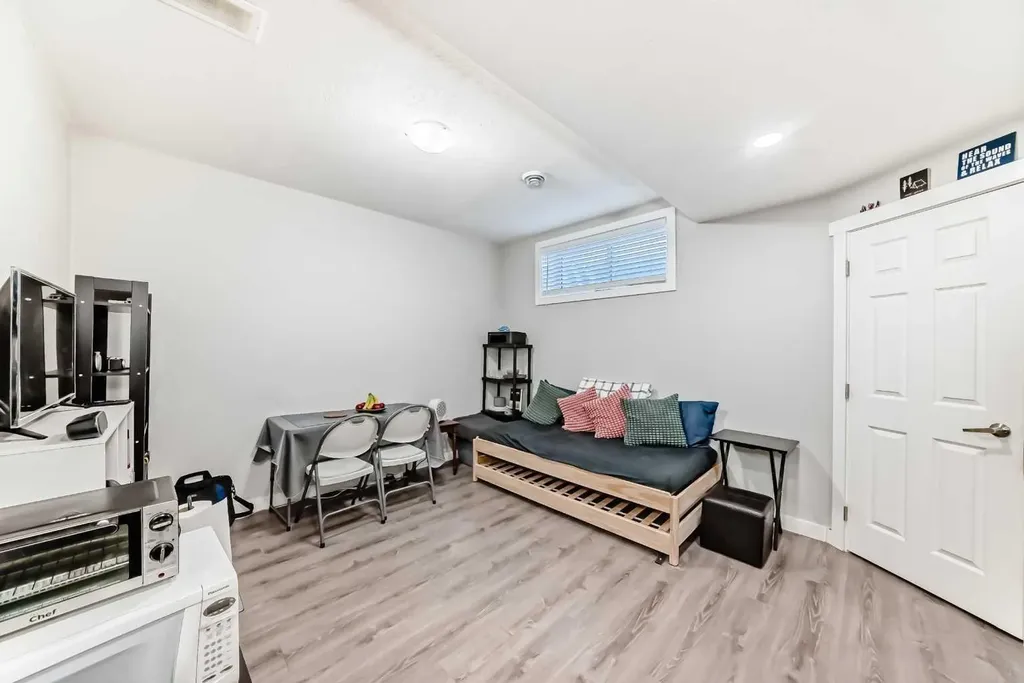 392 Redstone Drive NE Calgary AB T3N 0R1