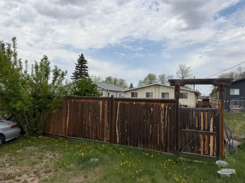 6403A 49 Avenue Camrose AB T4V 0P6