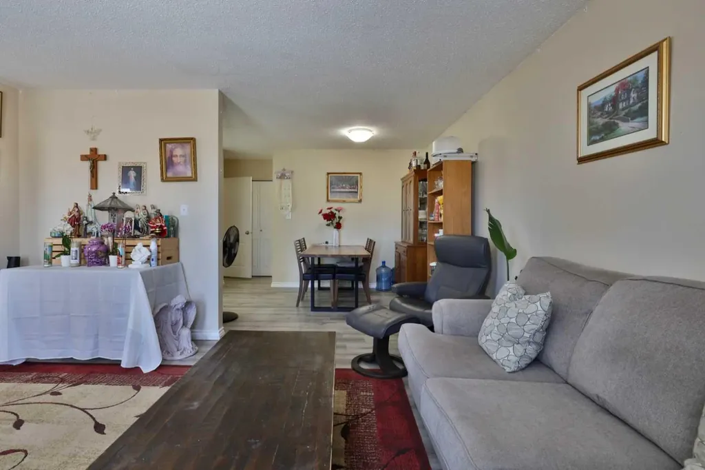 6403A 49 Avenue Camrose AB T4V 0P6