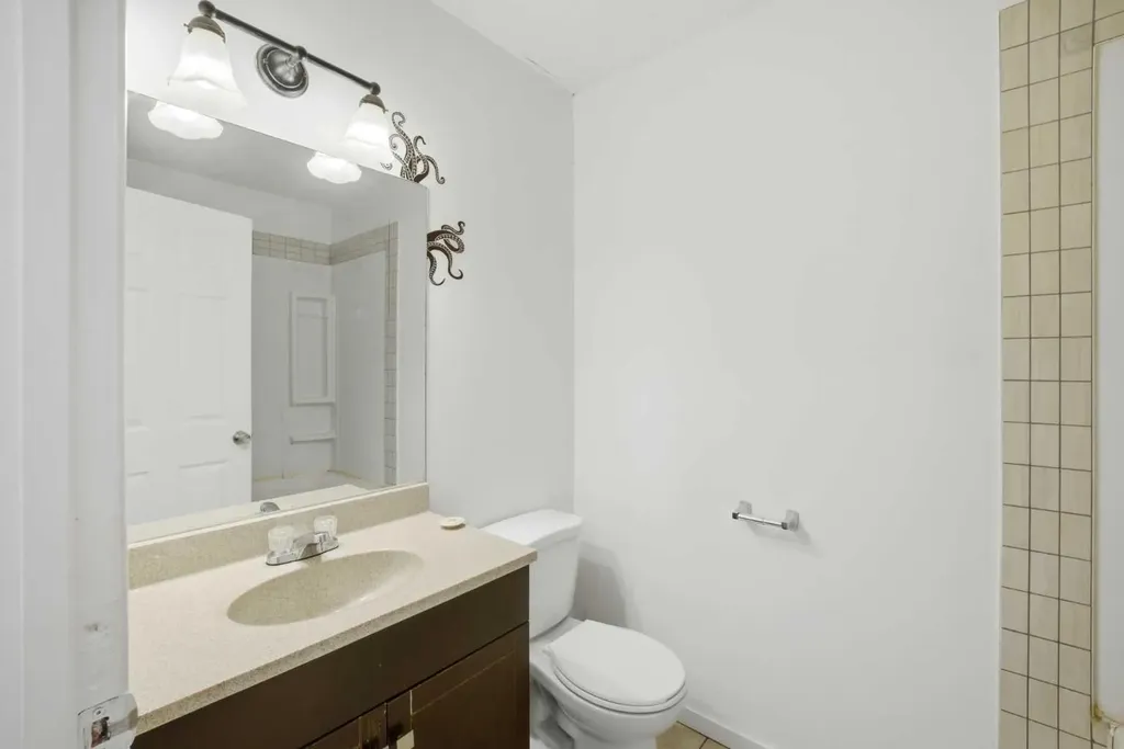19 Appletree Close SE Calgary AB T2A 7J1