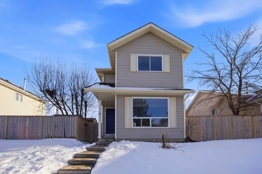 19 Appletree Close SE Calgary AB T2A 7J1
