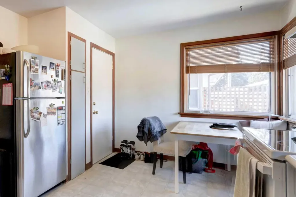 527 35a Street NW Calgary AB T2N 3A1