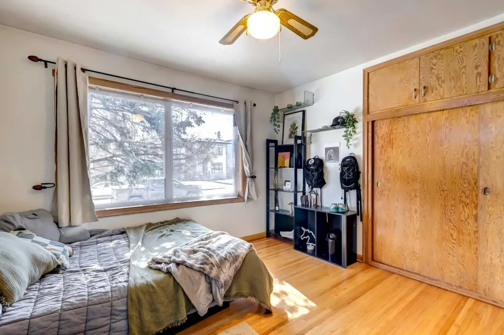 527 35a Street NW Calgary AB T2N 3A1