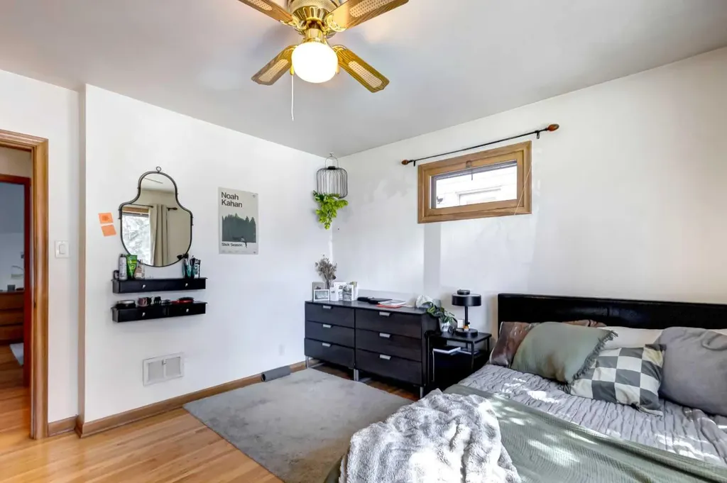 527 35a Street NW Calgary AB T2N 3A1