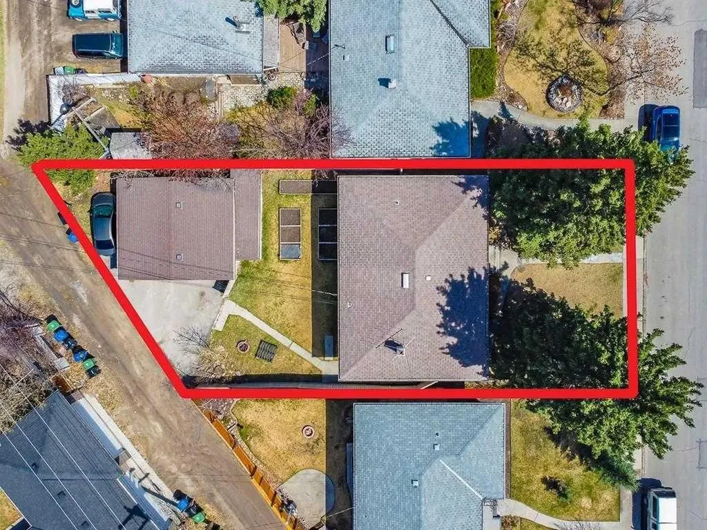 527 35a Street NW Calgary AB T2N 3A1