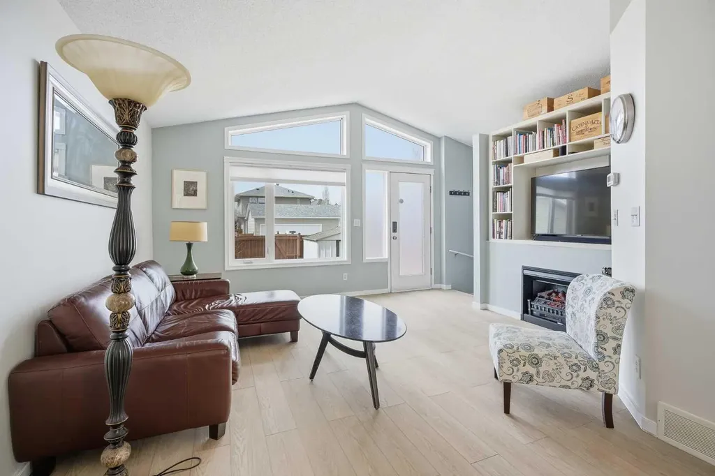 89 Prestwick Way SE Calgary AB T2Z3W7