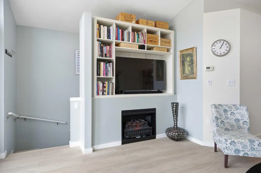 89 Prestwick Way SE Calgary AB T2Z3W7