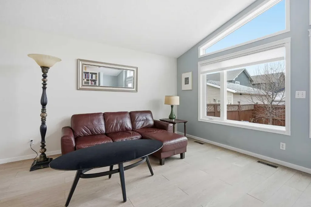 89 Prestwick Way SE Calgary AB T2Z3W7