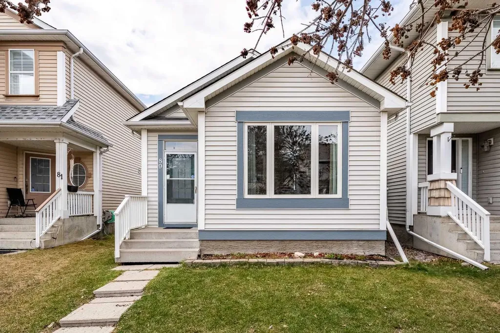 89 Prestwick Way SE Calgary AB T2Z3W7