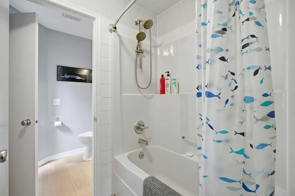 89 Prestwick Way SE Calgary AB T2Z3W7