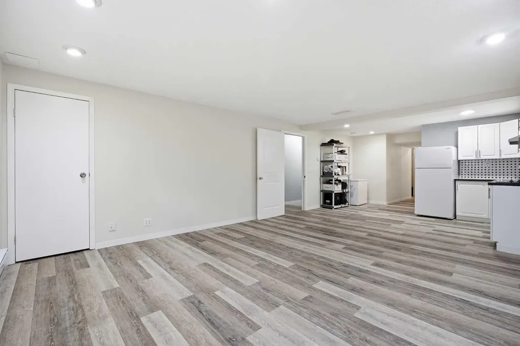 89 Prestwick Way SE Calgary AB T2Z3W7