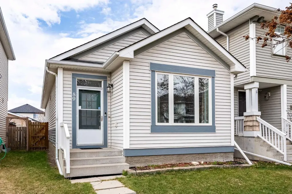 89 Prestwick Way SE Calgary AB T2Z3W7