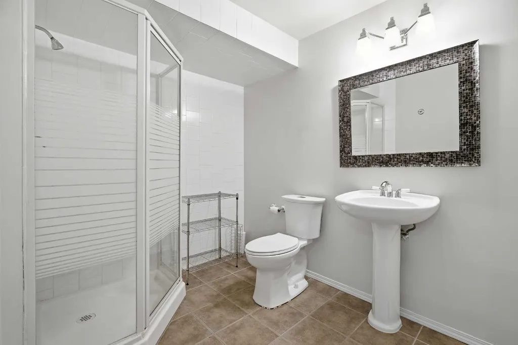 89 Prestwick Way SE Calgary AB T2Z3W7