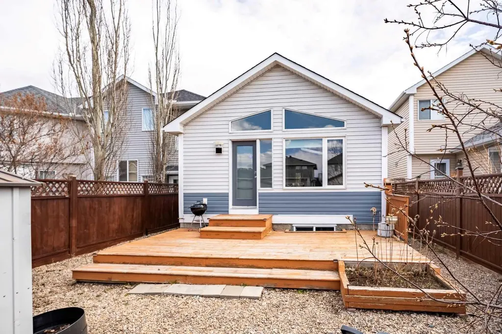 89 Prestwick Way SE Calgary AB T2Z3W7