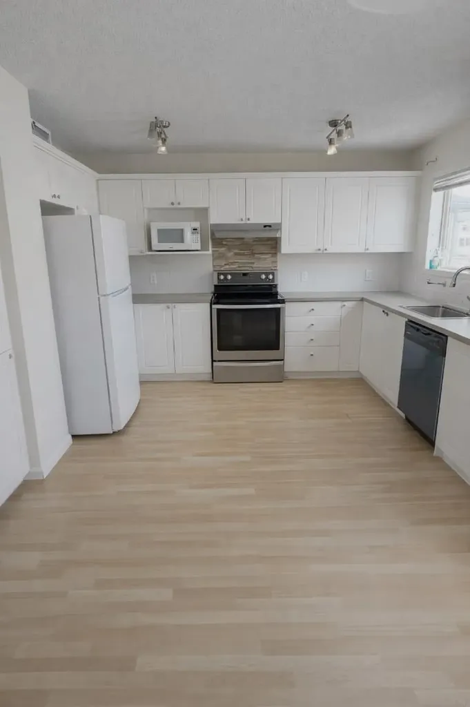 746 Martindale Boulevard NE Calgary AB T3J 3X7