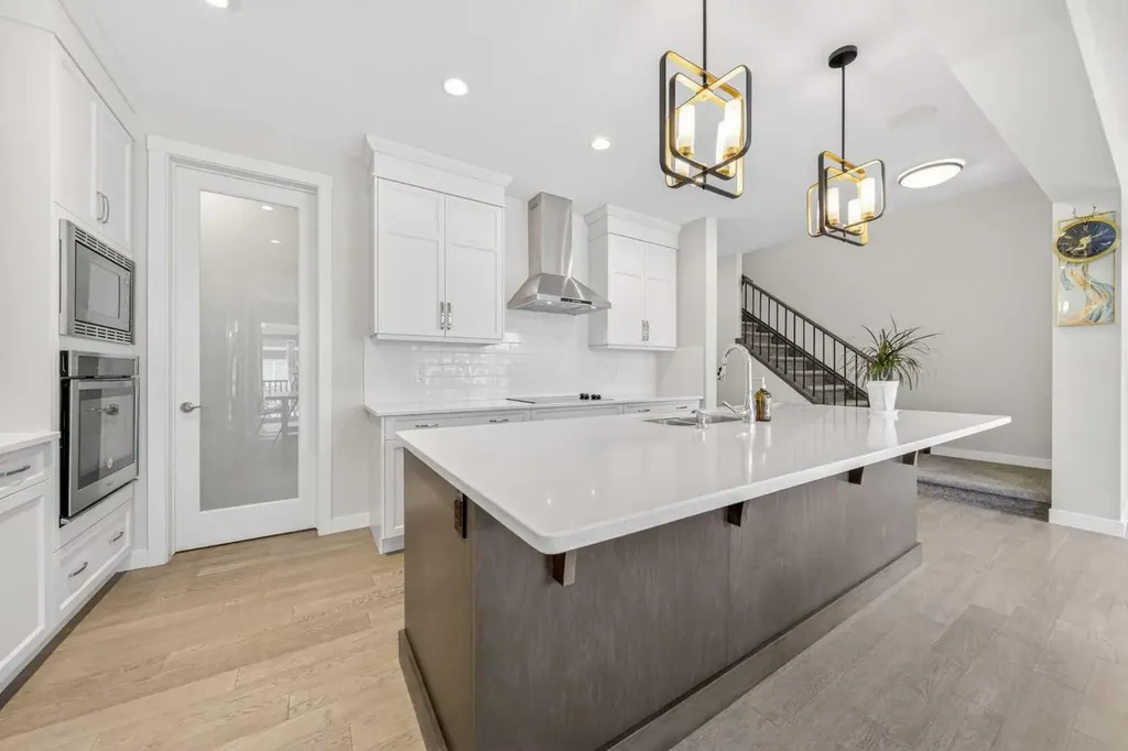 234 West Grove Point SW Calgary AB T3H 1Y7