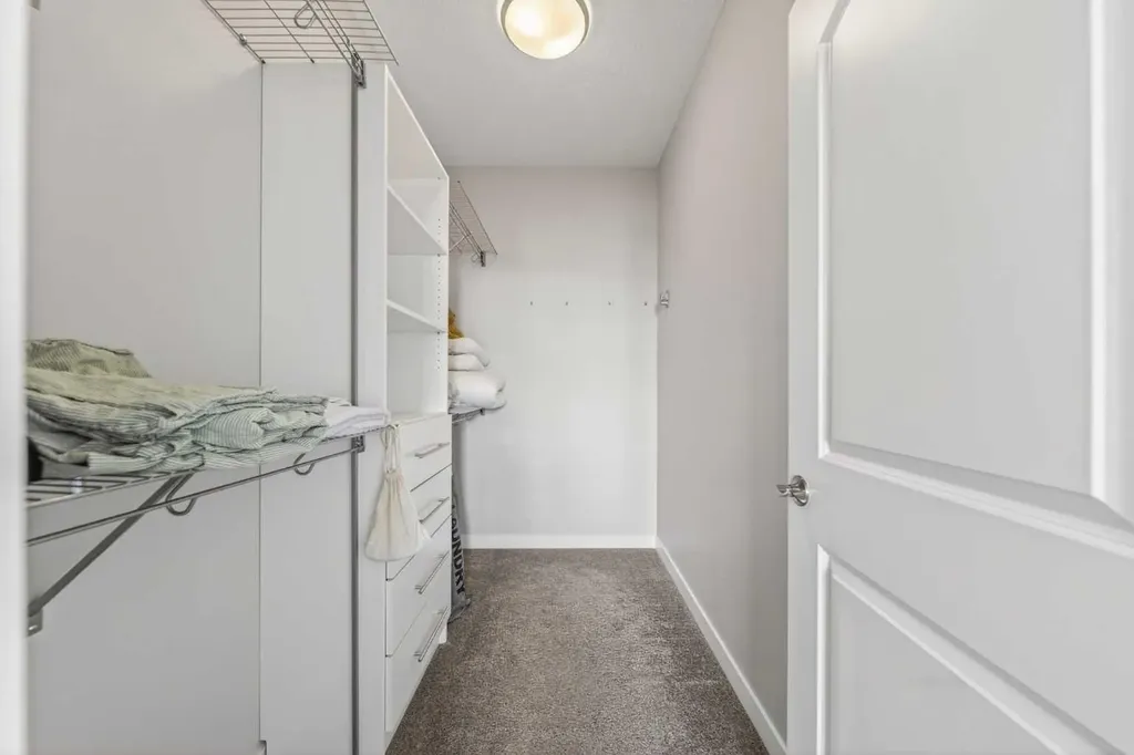 234 West Grove Point SW Calgary AB T3H 1Y7