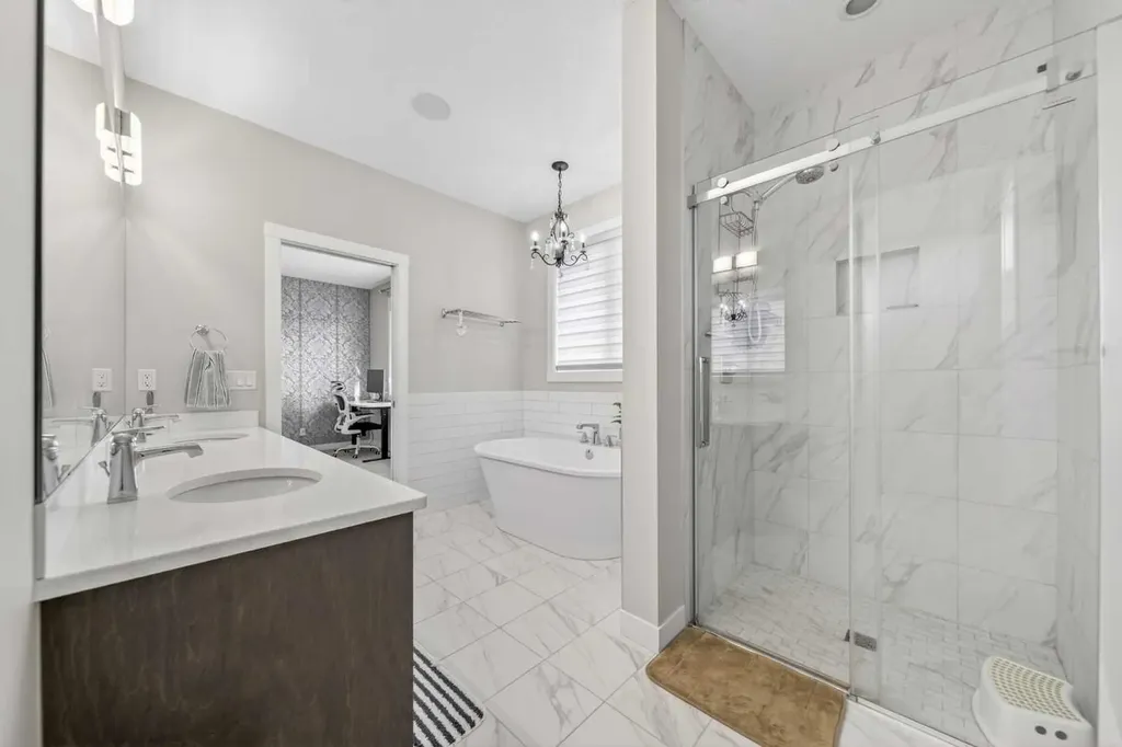 234 West Grove Point SW Calgary AB T3H 1Y7