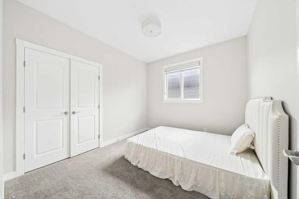 234 West Grove Point SW Calgary AB T3H 1Y7