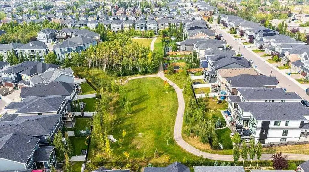 234 West Grove Point SW Calgary AB T3H 1Y7
