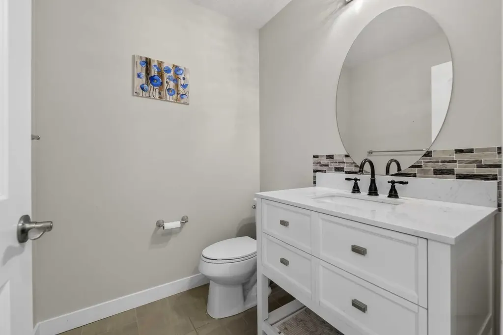 234 West Grove Point SW Calgary AB T3H 1Y7