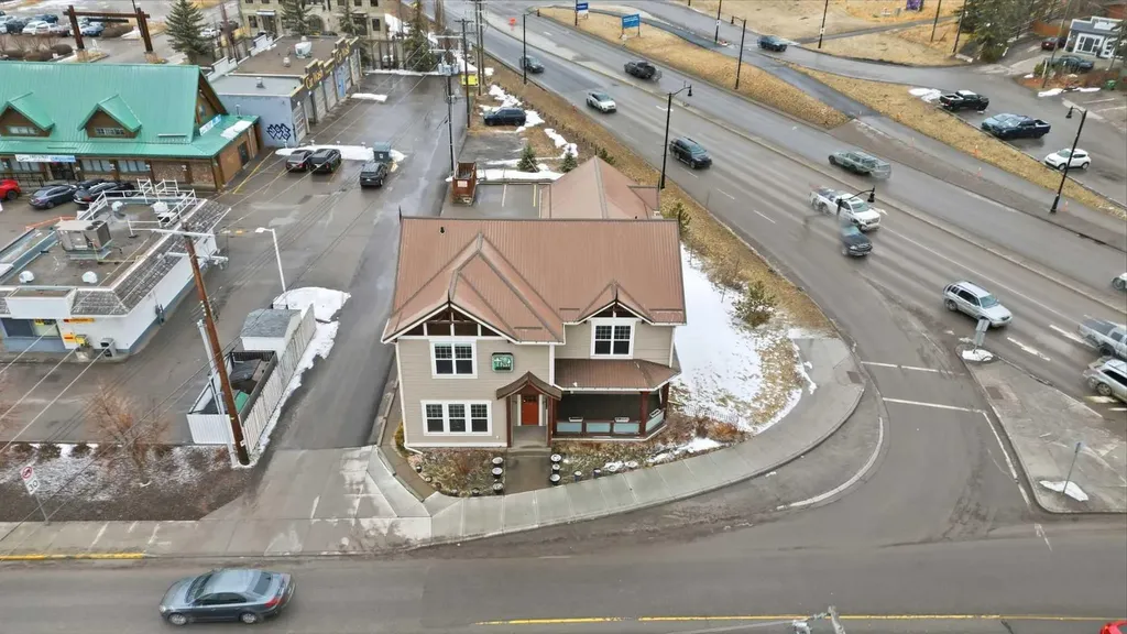 115 Fifth Avenue W Cochrane AB T4C 1B1