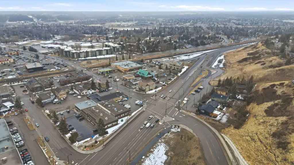 115 Fifth Avenue W Cochrane AB T4C 1B1