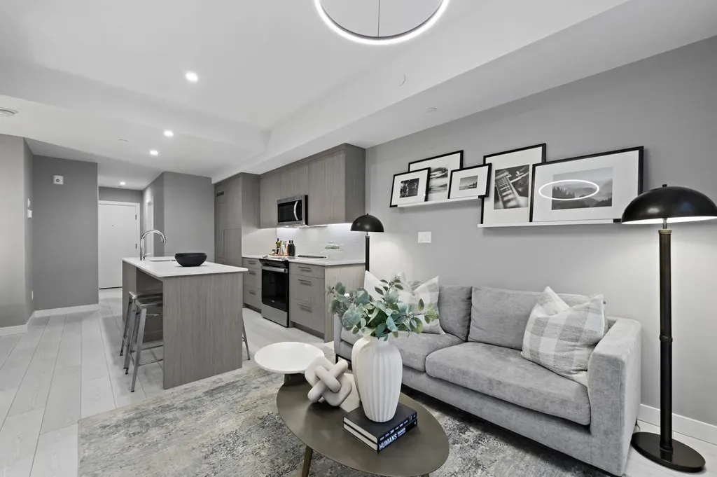 310 15 Avenue SW Calgary AB T2R 1S9