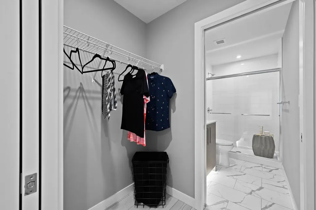 310 15 Avenue SW Calgary AB T2R 1S9