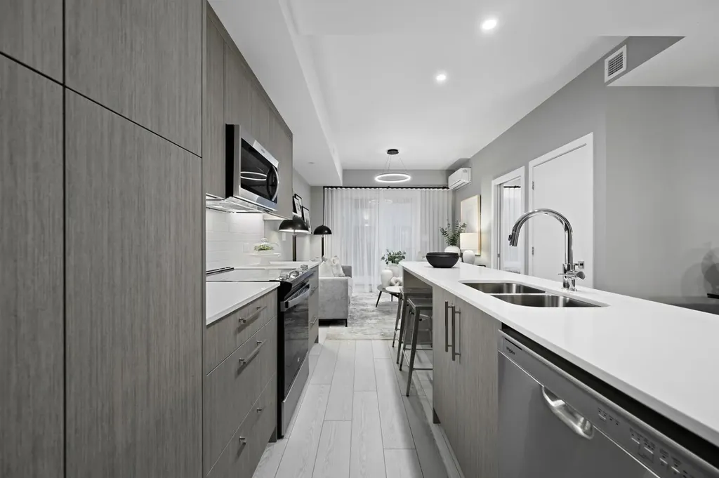 310 15 Avenue SW Calgary AB T2R 1S9