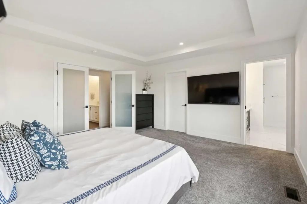143 Aspen Summit Boulevard SW Calgary AB T3H 6B4