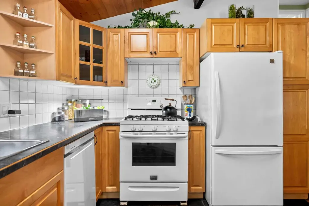 5417 Highway 579 Rural Mountain View County AB T0M 2E0