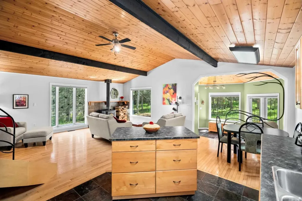 5417 Highway 579 Rural Mountain View County AB T0M 2E0