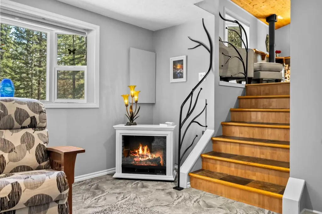 5417 Highway 579 Rural Mountain View County AB T0M 2E0